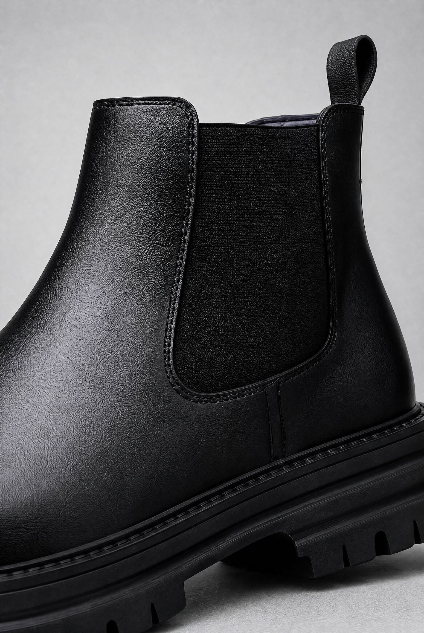 Men's Chunky Sole Leather with Platform Sole Chelsea Boots | Relvorn