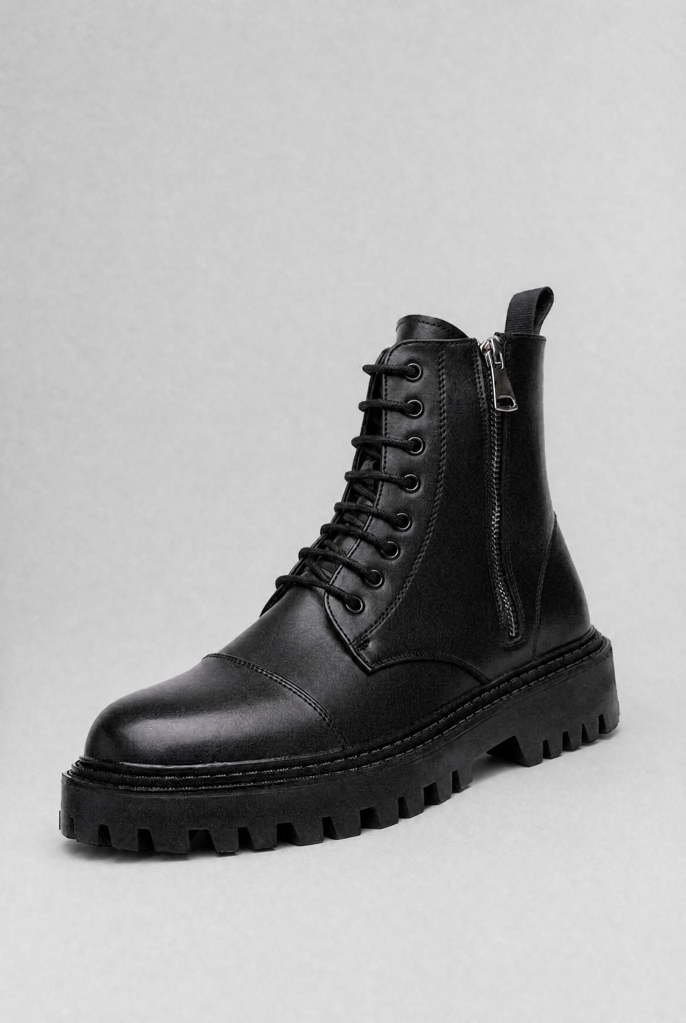 Men's Chunky Sole British Leather with Robust Sole Boots | Relvorn