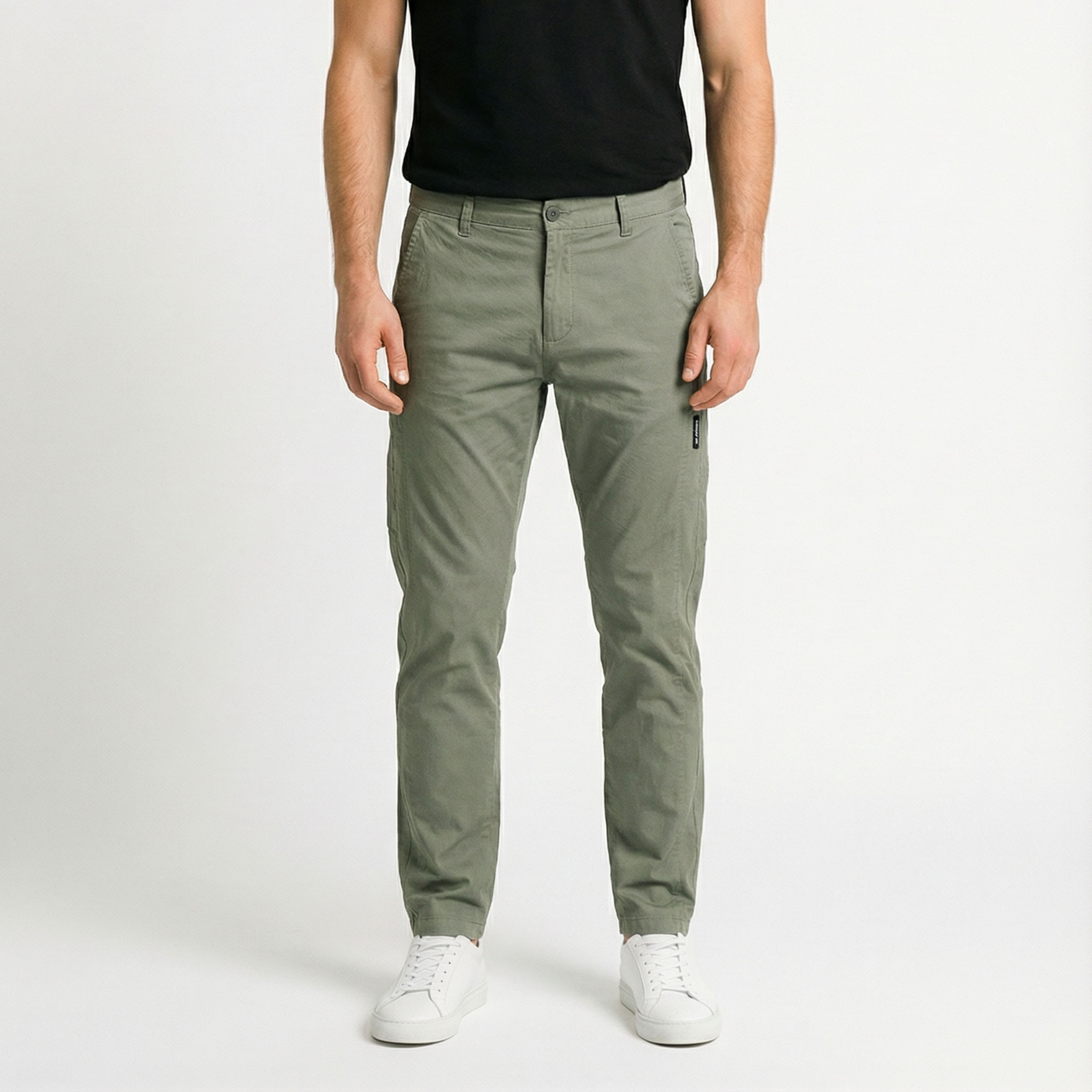 Men's Slim Fit in Chino Trousers | Relvorn