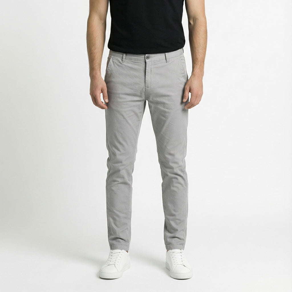 Men's Slim Fit in Chino Trousers | Relvorn