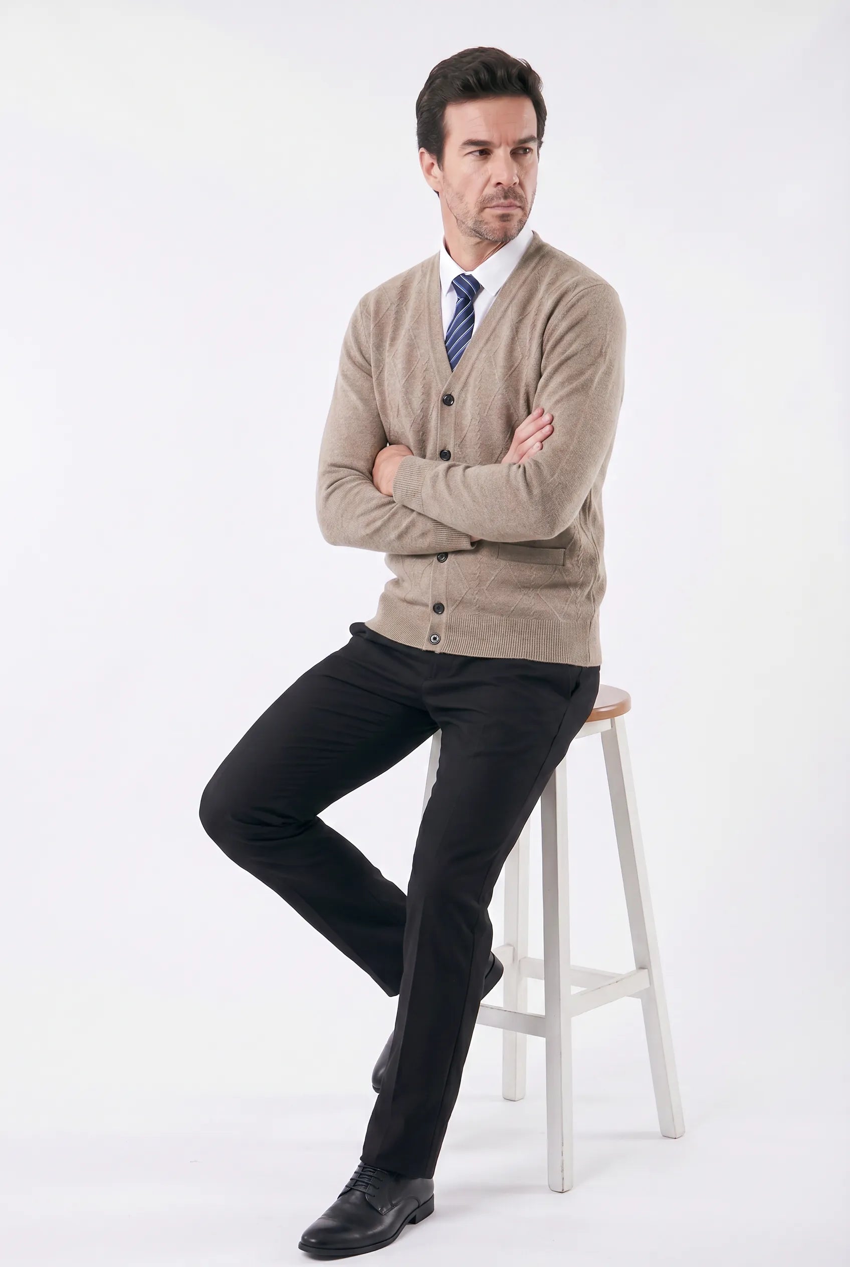 Men's Executive Argyle with V-neck Cardigan | Relvorn