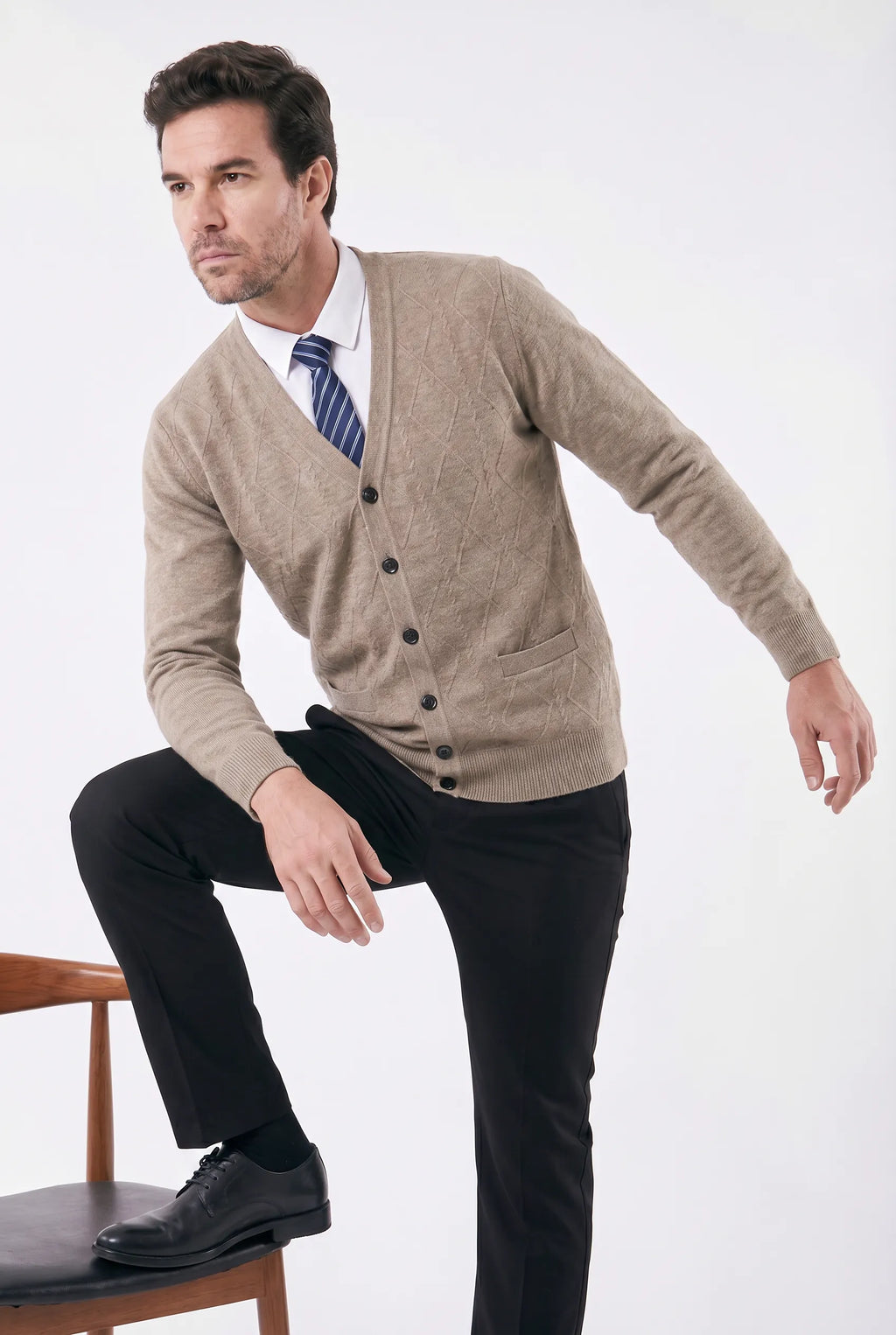Men's Executive Argyle with V-neck Cardigan | Relvorn