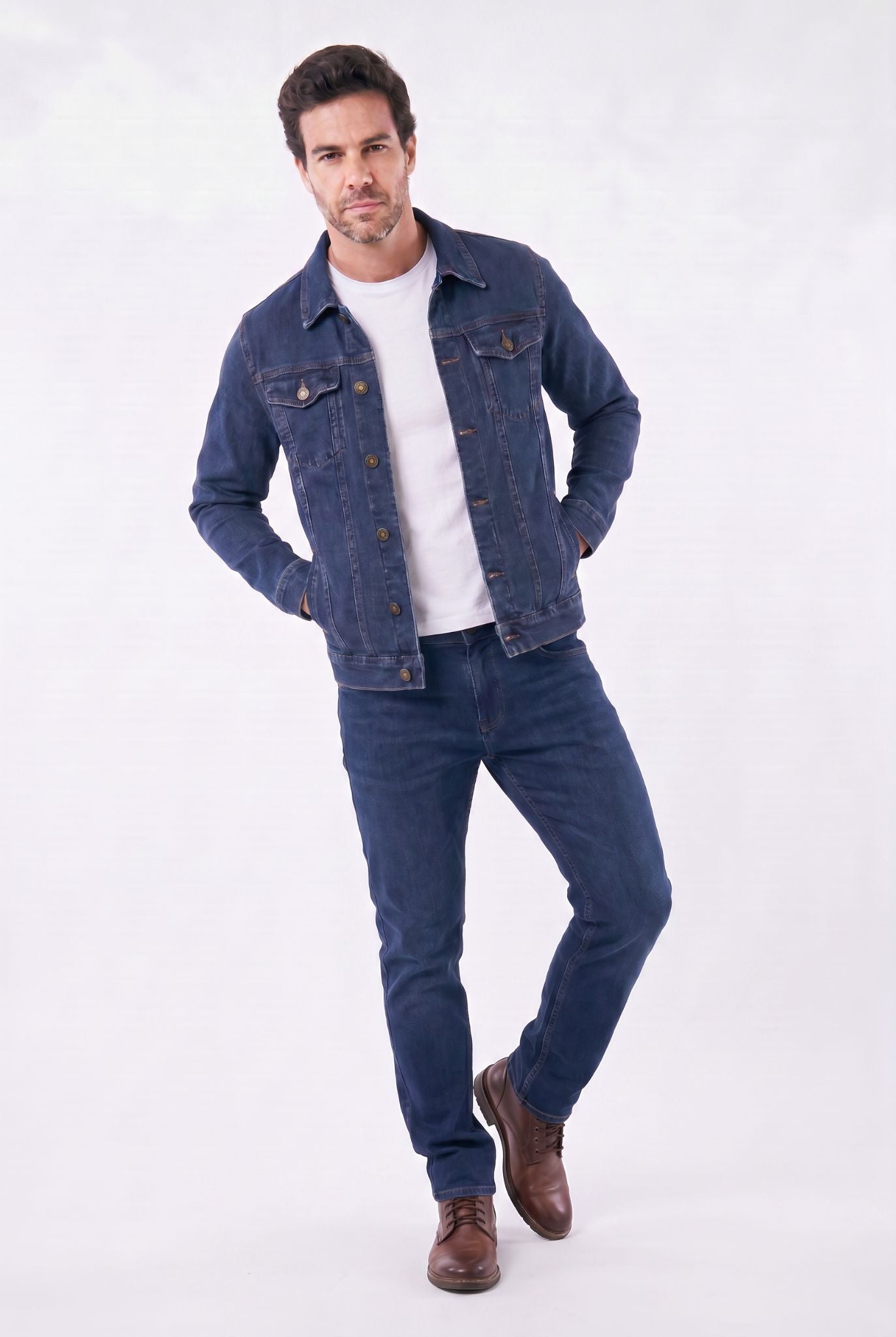 Men's Classic with Chest Pockets Denim Trucker Jacket | Relvorn