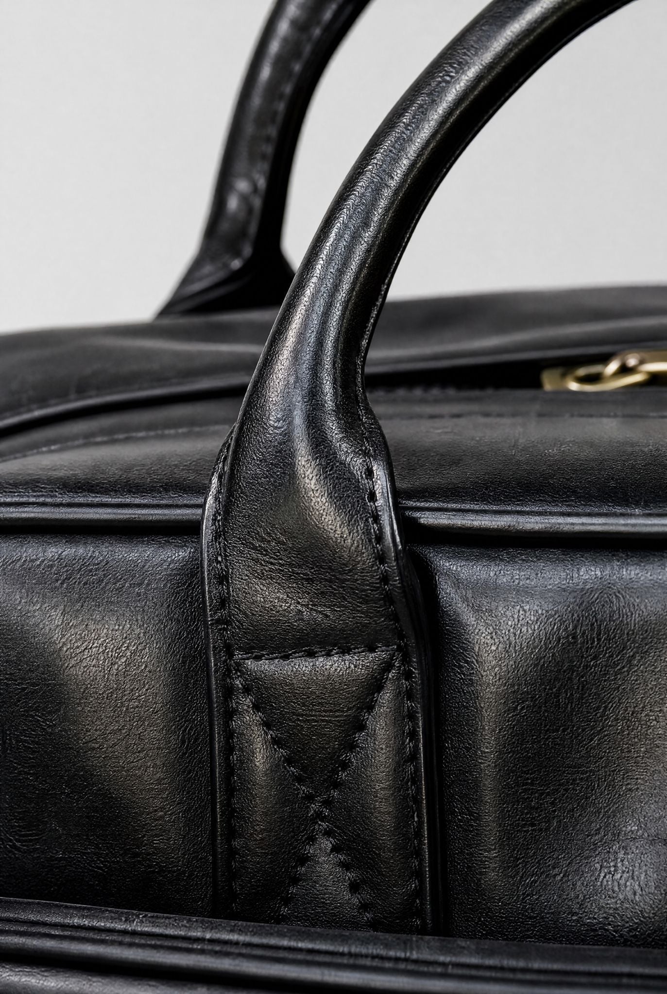 Executive Line Briefcase | Relvorn
