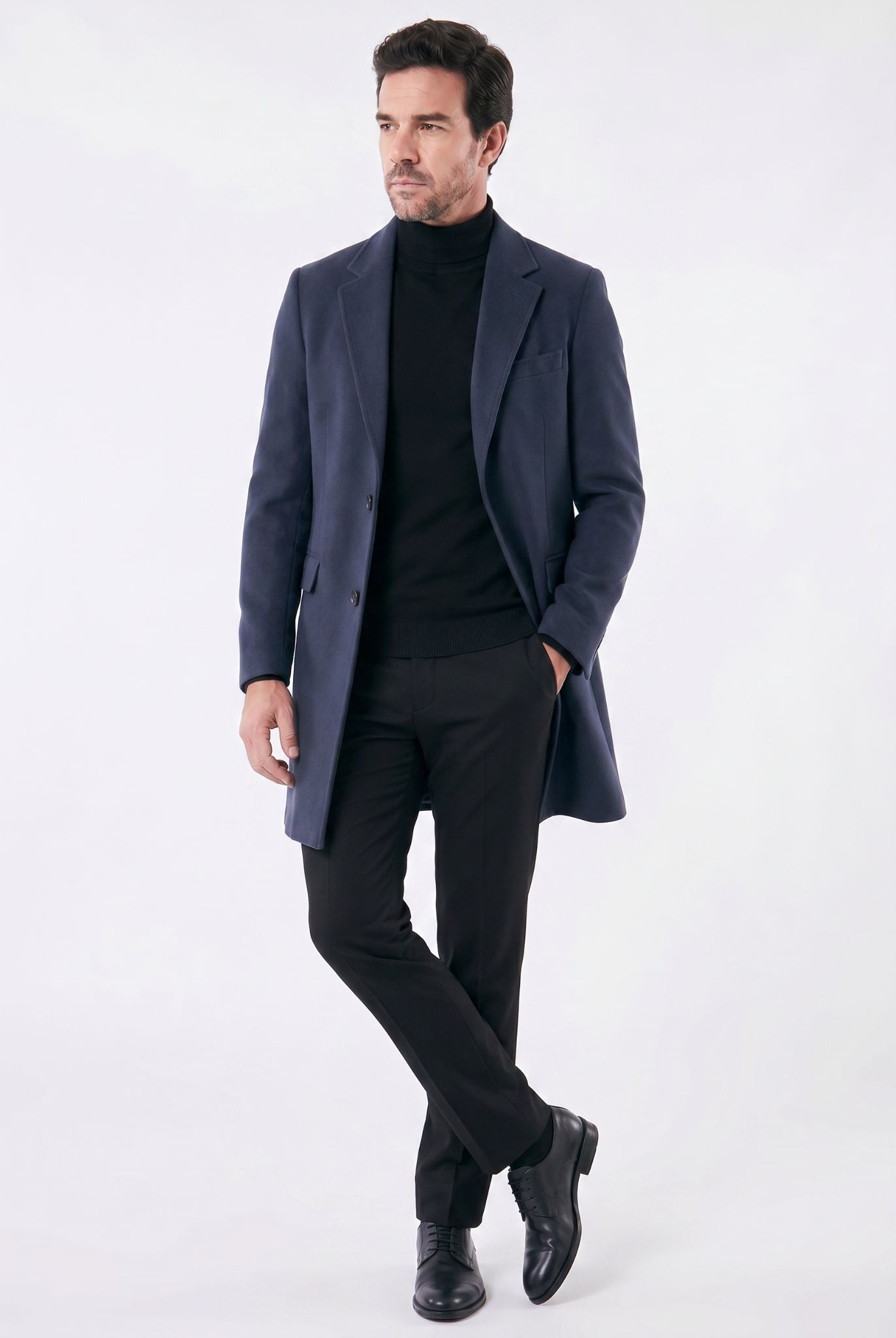 Men's Structured and Notched Lapel Overcoat | Relvorn