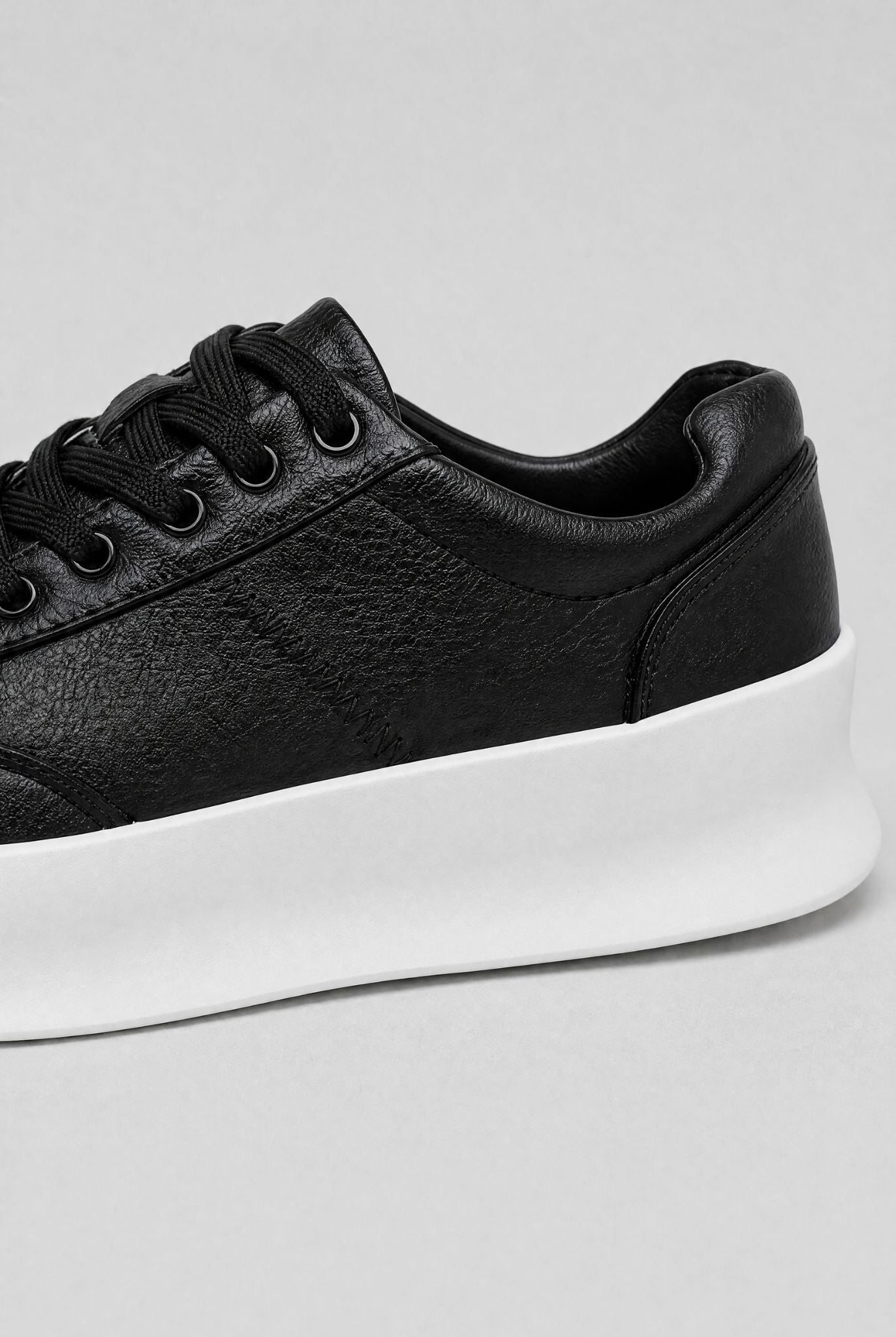 Men's Casual Leather Siena Trainers | Relvorn