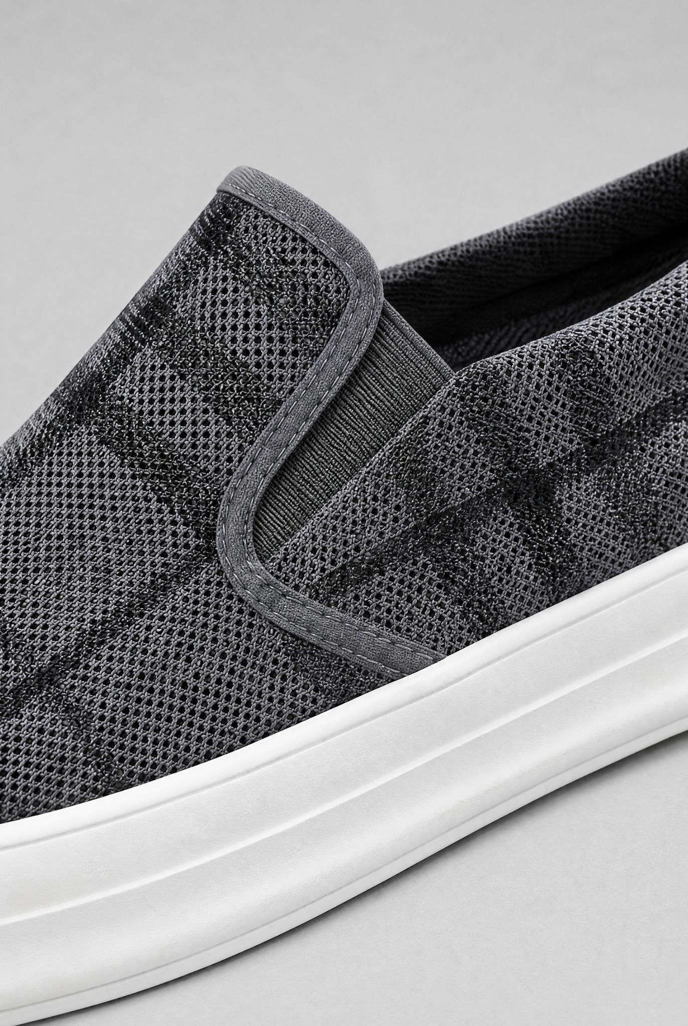 Men's Avelar Slip-On Trainers | Relvorn